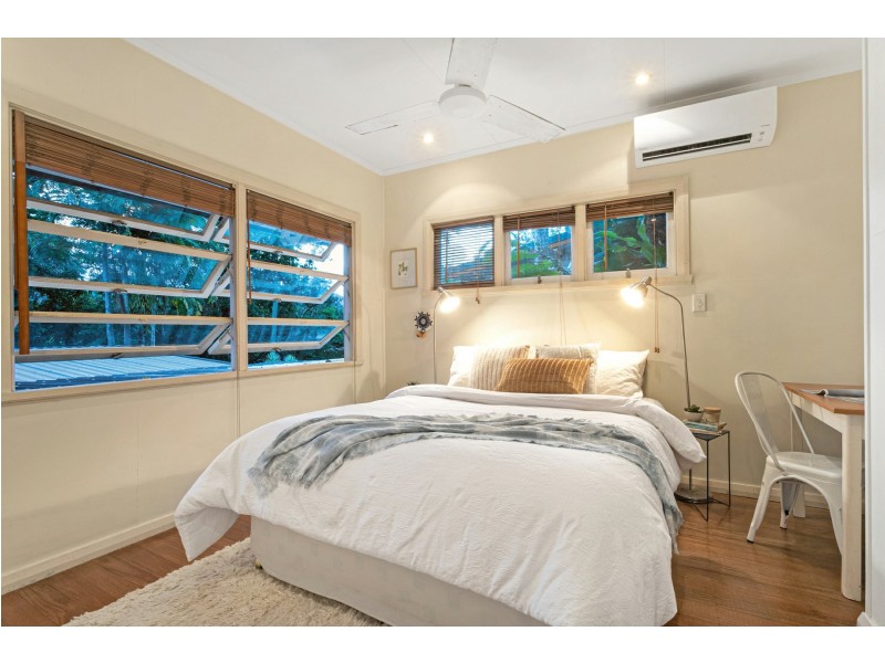 8 Walsh Street, Edge Hill QLD 4870