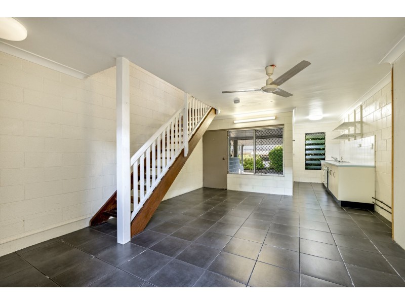 6/10 Crathern Close, Edge Hill QLD 4870