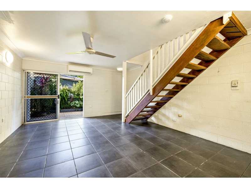 6/10 Crathern Close, Edge Hill QLD 4870