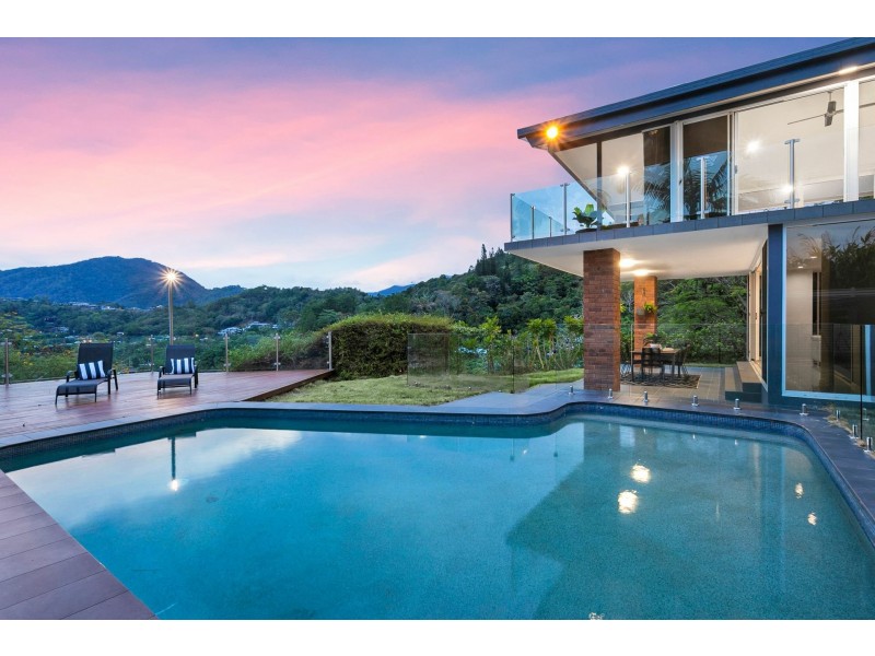 106-108 Nolan Street, Whitfield QLD 4870