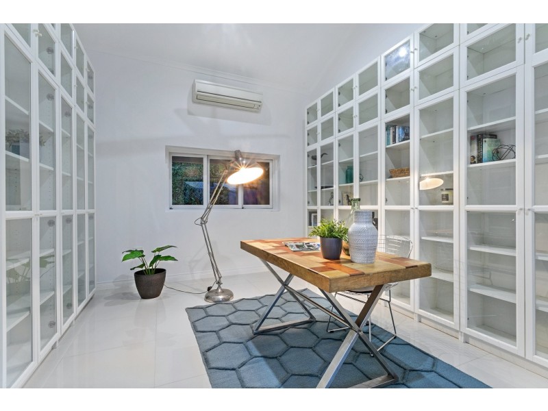 106-108 Nolan Street, Whitfield QLD 4870