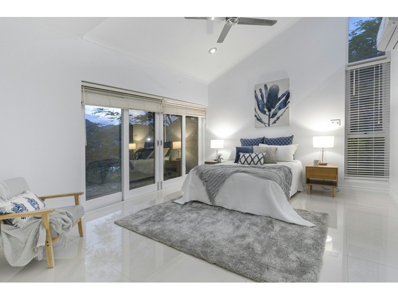 106-108 Nolan Street, Whitfield QLD 4870