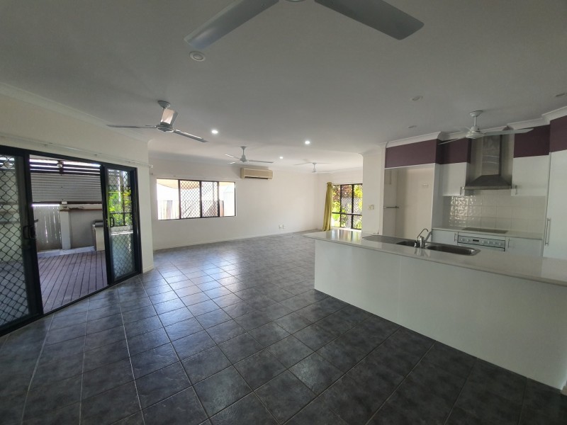 42 Red Ochre Street, Redlynch QLD 4870