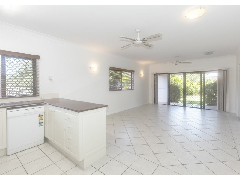 20/293 The Esplanade, Cairns North QLD 4870