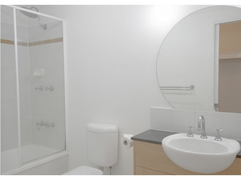 20/293 The Esplanade, Cairns North QLD 4870