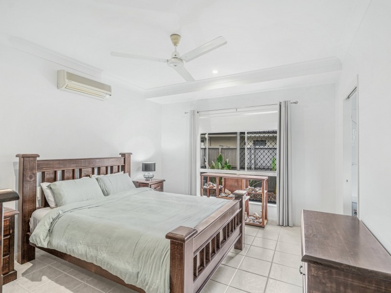 4 Aroona Street, Caravonica QLD 4878