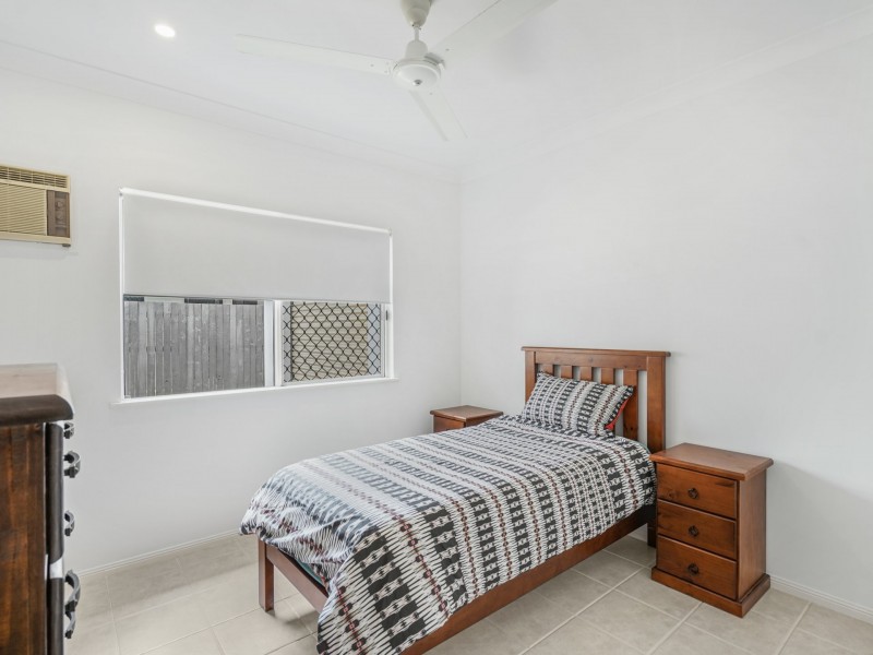 4 Aroona Street, Caravonica QLD 4878