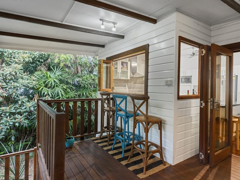 6 Draper Place, Whitfield QLD 4870