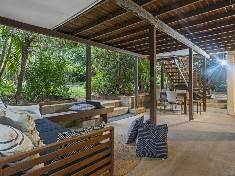 6 Draper Place, Whitfield QLD 4870