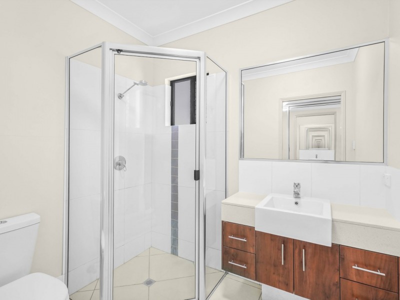 19/1-15 Robson Street, Mooroobool QLD 4870