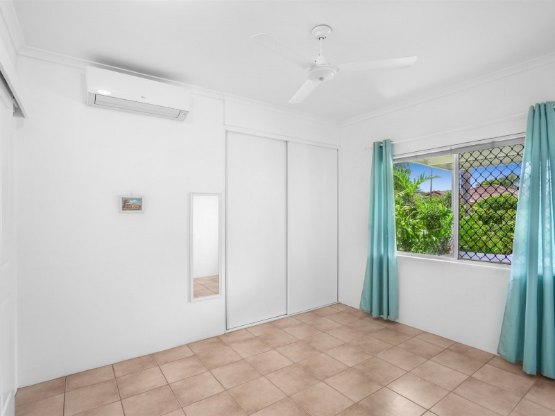 15 Silky Oak Court, Mooroobool QLD 4870