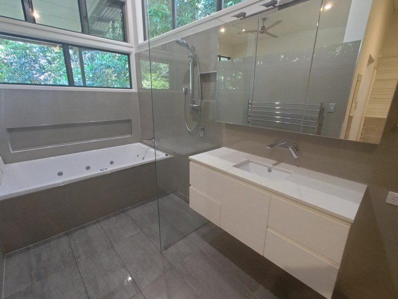 20 Douglas Track, Kamerunga QLD 4870