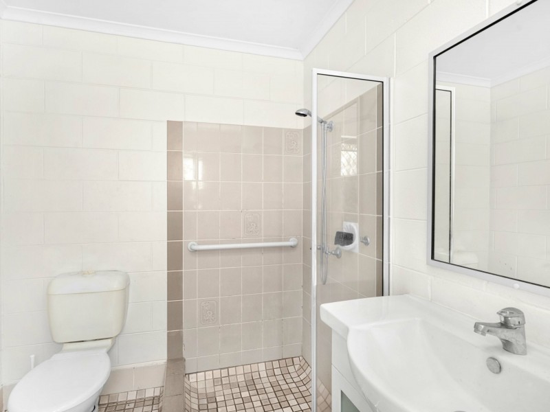 17/108-110 Mayers Street, Manunda QLD 4870