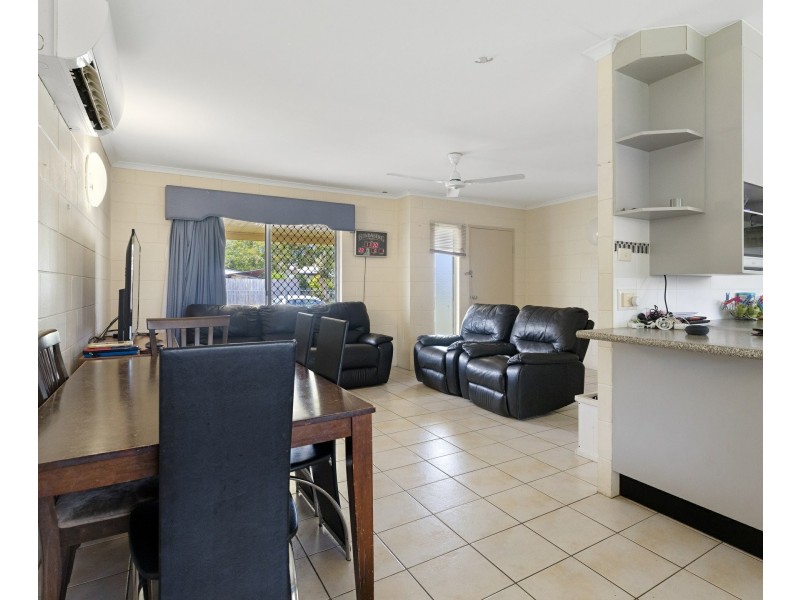 2 Armbrust Street, Manoora QLD 4870