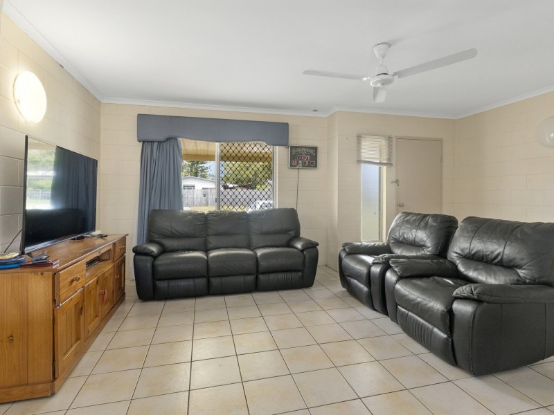 2 Armbrust Street, Manoora QLD 4870