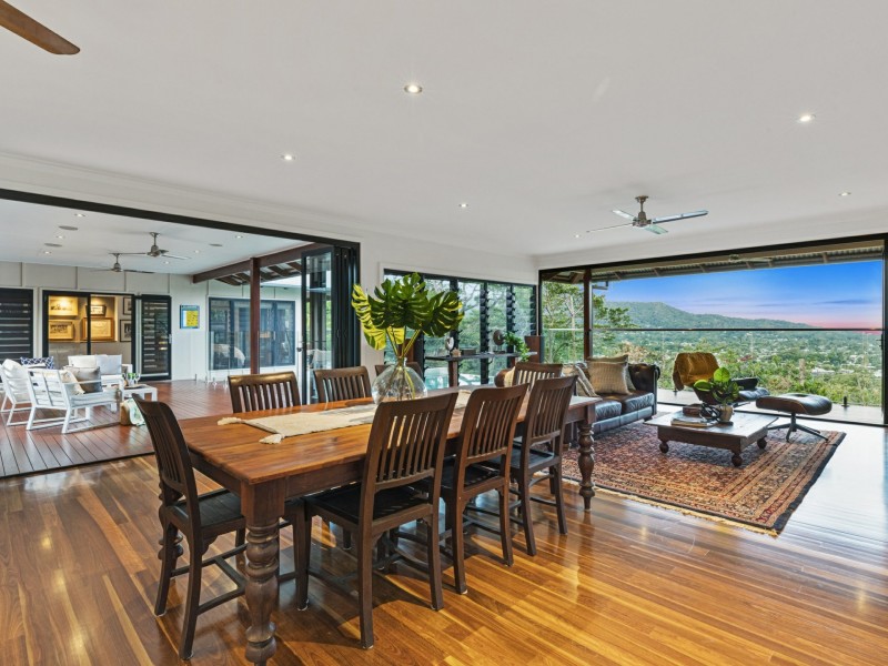 2D Trundle Terrace, Whitfield QLD 4870