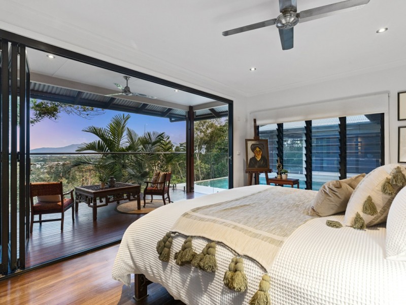 2D Trundle Terrace, Whitfield QLD 4870