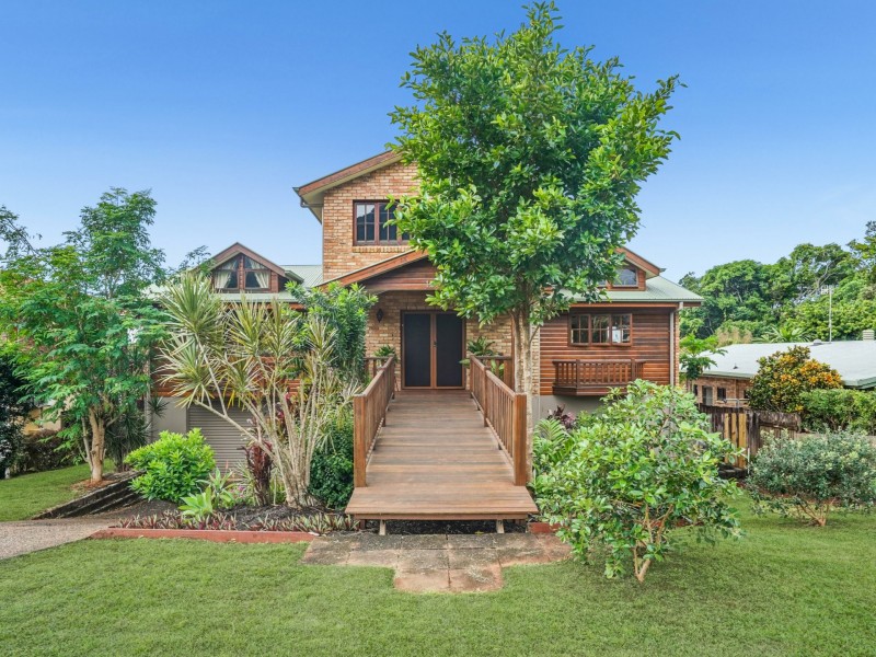 168 Harvey Road, Redlynch QLD 4870