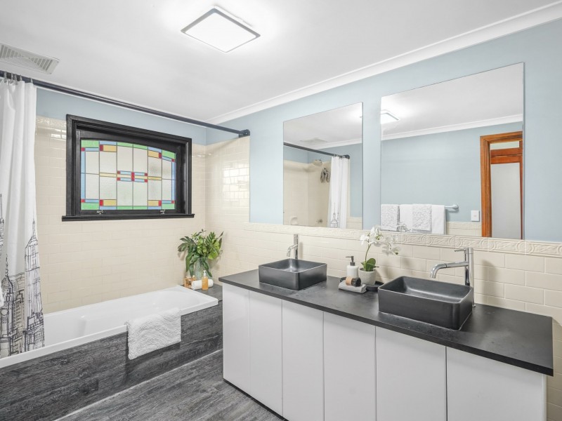 168 Harvey Road, Redlynch QLD 4870
