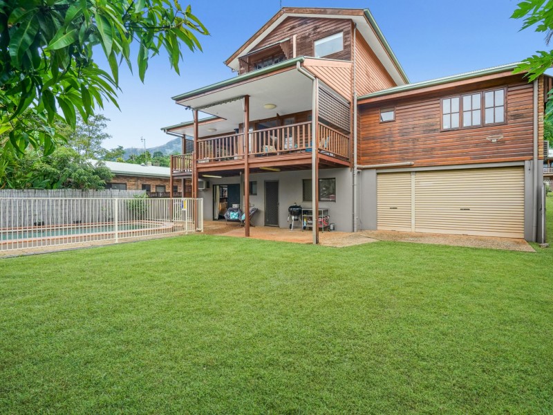 168 Harvey Road, Redlynch QLD 4870