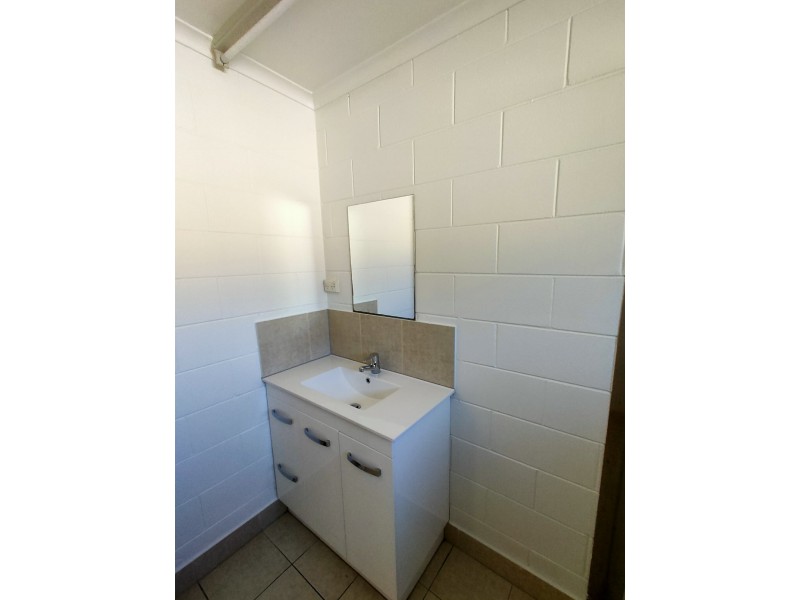 46 Reservoir Road, Manoora QLD 4870