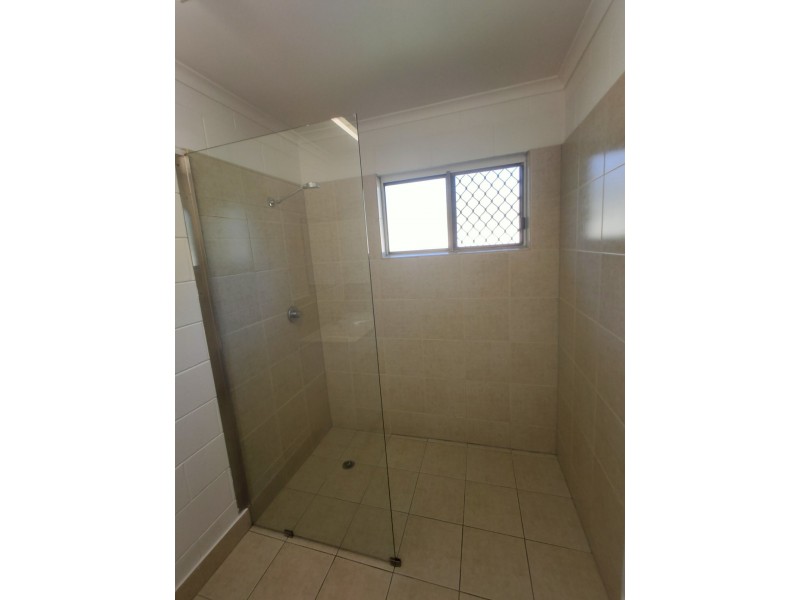 46 Reservoir Road, Manoora QLD 4870