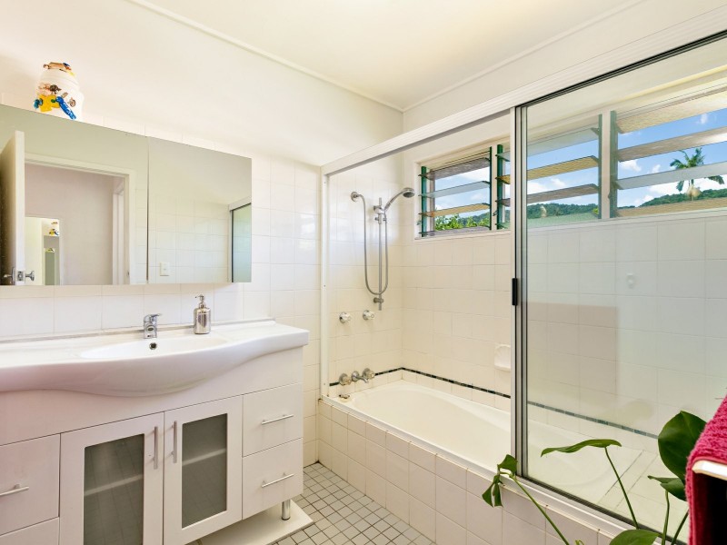 38 Cassia Street, Edge Hill QLD 4870