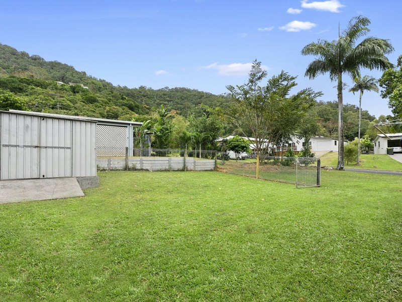 31 McFarlane Drive, Kanimbla QLD 4870
