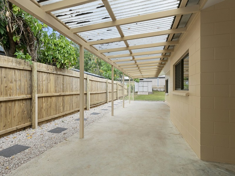 31 McFarlane Drive, Kanimbla QLD 4870