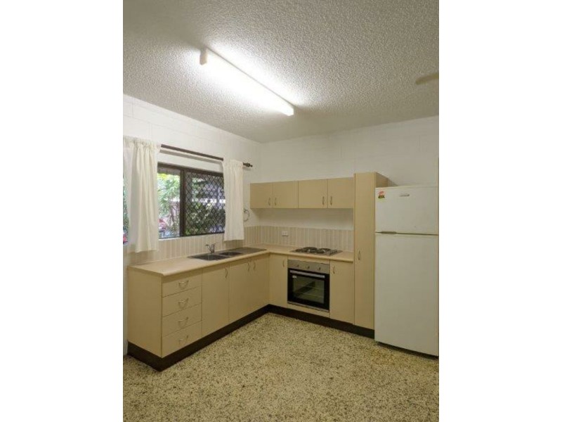 4/21 Cedar Road, Palm Cove QLD 4879