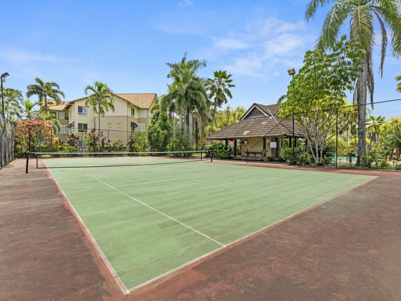 704/2-10 Greenslopes Street, Cairns North QLD 4870