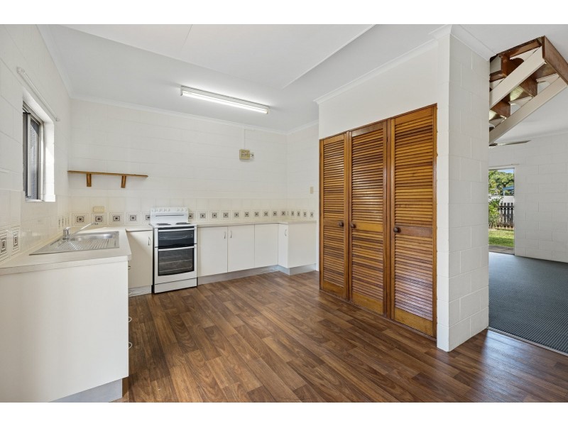 2/112 Windarra Street, Woree QLD 4868