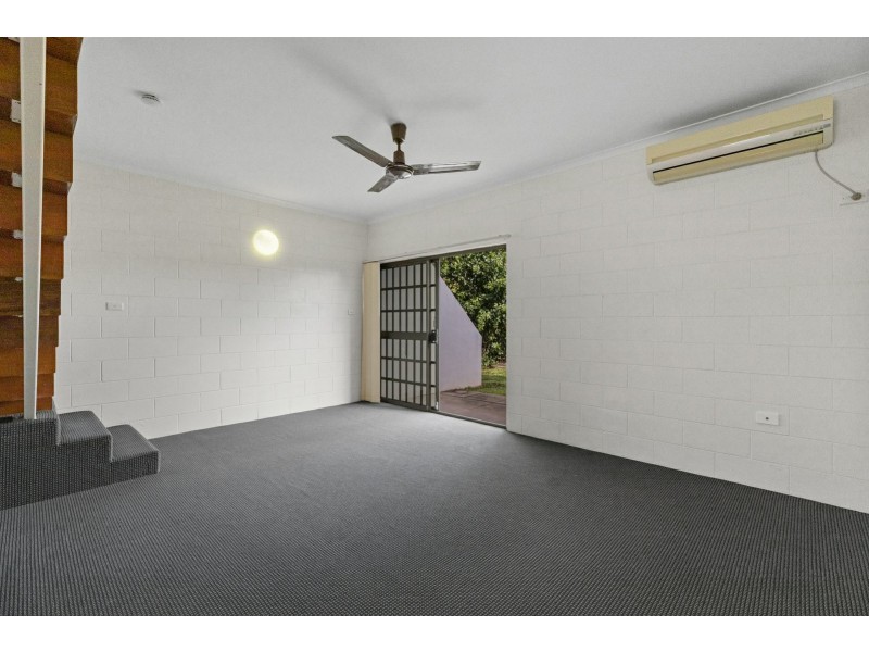 2/112 Windarra Street, Woree QLD 4868