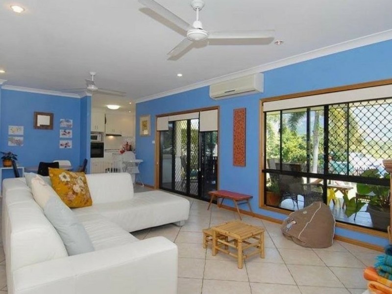 13 St Albans Close, Brinsmead QLD 4870