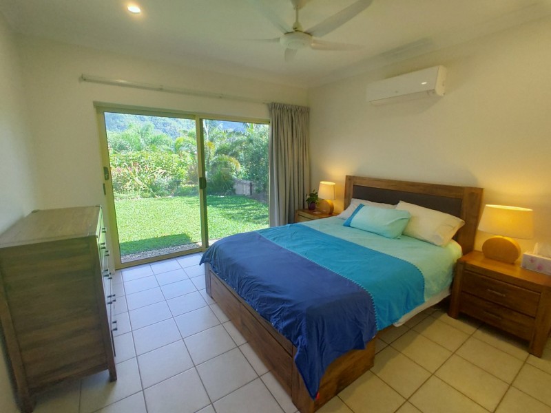 6 Amos Close, Redlynch QLD 4870