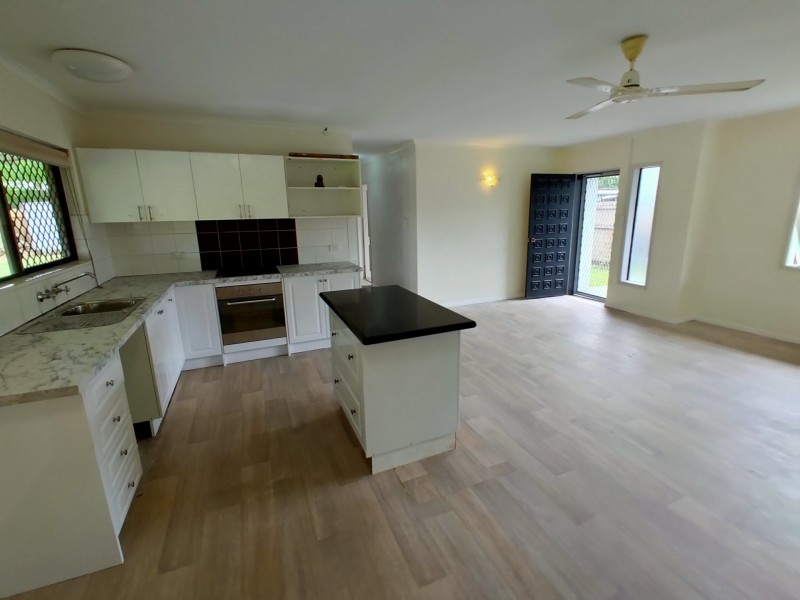 14 Harper Close, Manunda QLD 4870