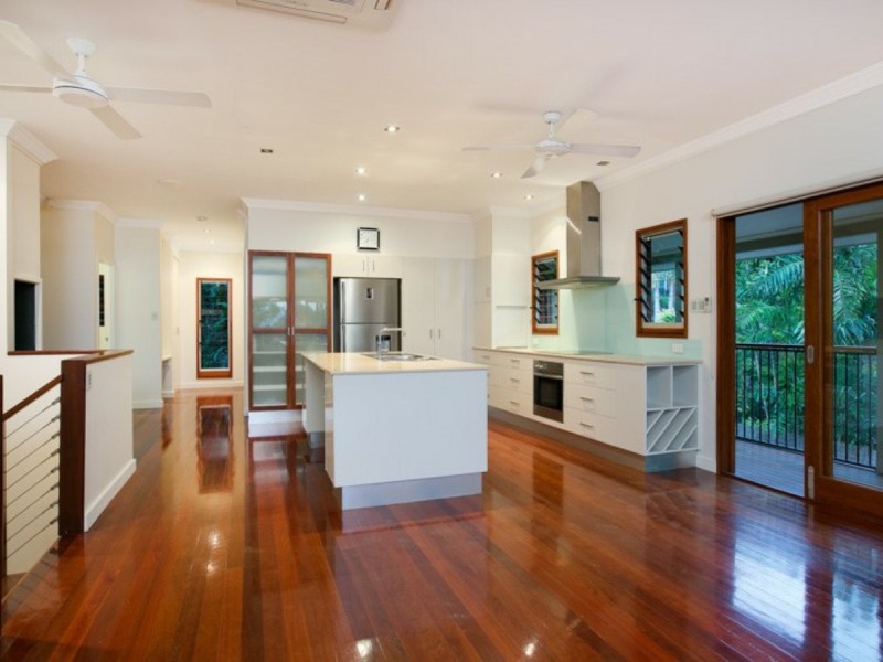 2 Queenly Close, Edge Hill QLD 4870