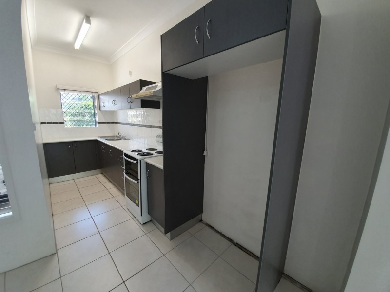 2/10 Crathern Close, Edge Hill QLD 4870