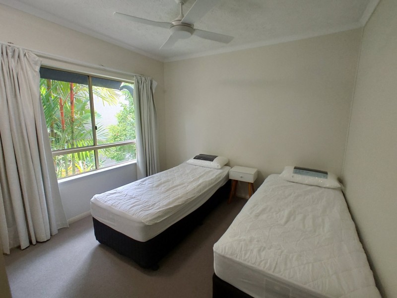 805/2 Greenslopes Street, Cairns North QLD 4870
