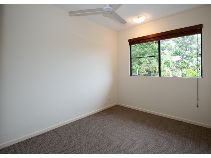 8/33 Digger Street, Cairns North QLD 4870