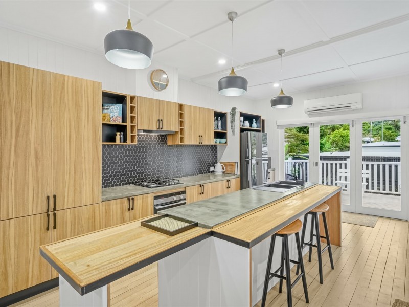 144 Greenslopes Street, Edge Hill QLD 4870