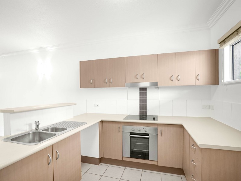 309/2-8 Centenary Close, Manoora QLD 4870