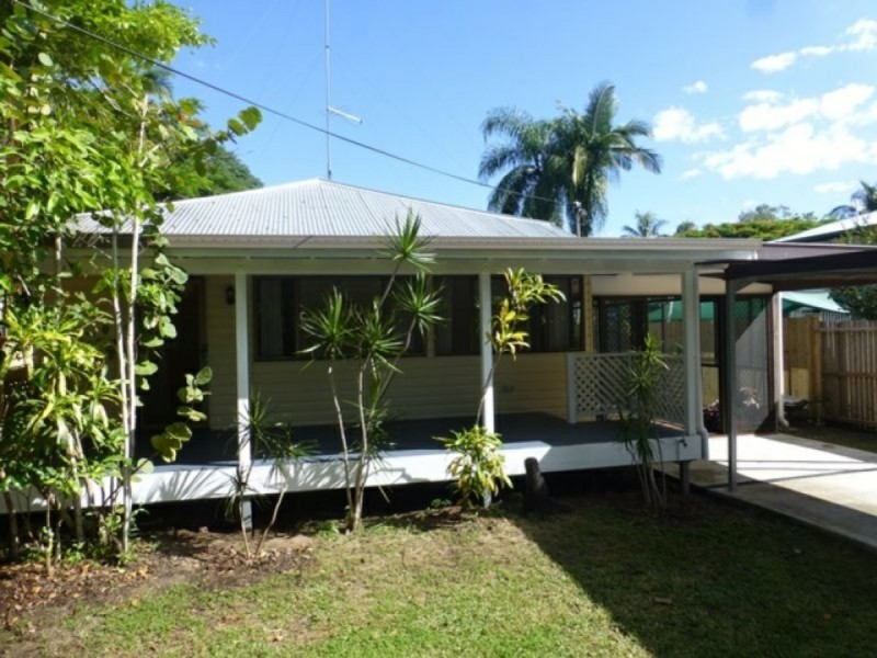 7 David Street, Manunda QLD 4870