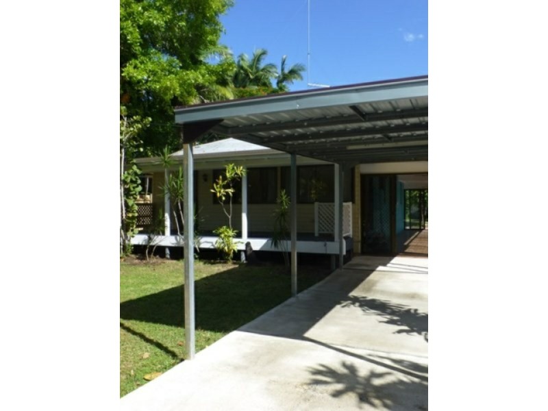 7 David Street, Manunda QLD 4870