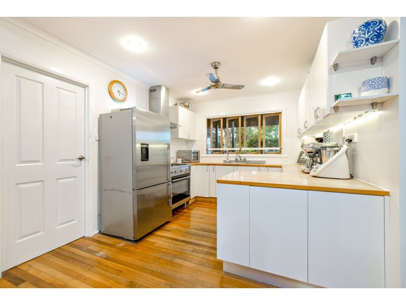 26 Bradford Street, Whitfield QLD 4870