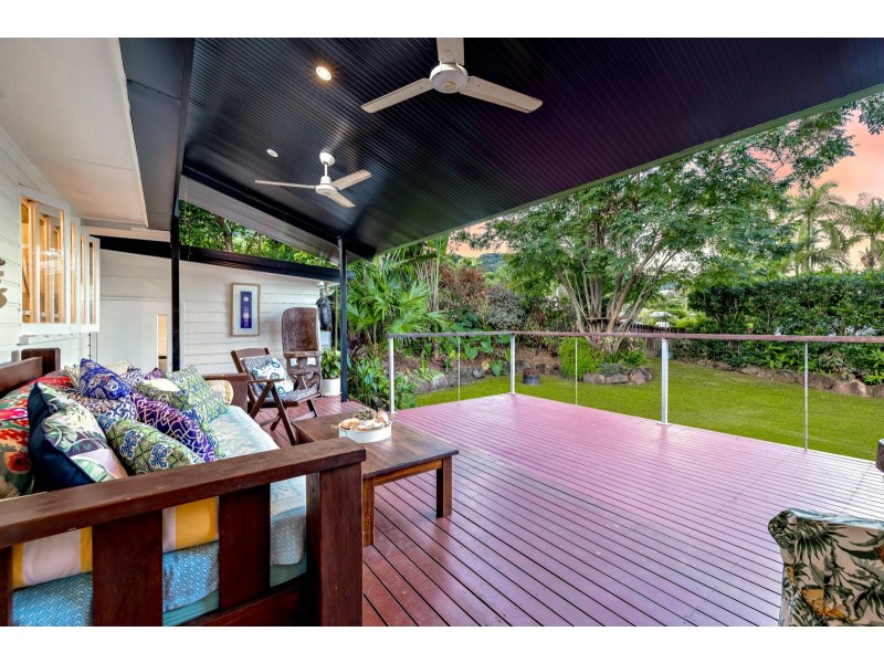 26 Bradford Street, Whitfield QLD 4870