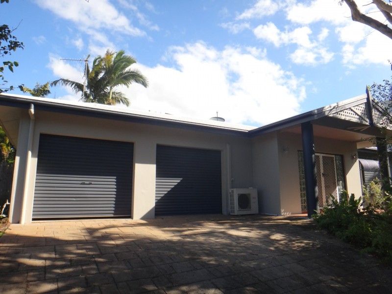 23 Cyprus Drive, Redlynch QLD 4870