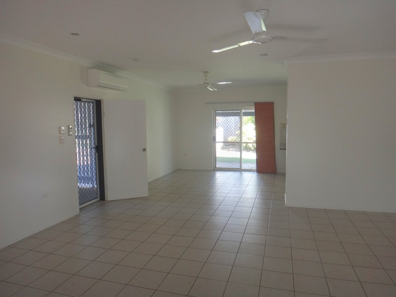 23 Cyprus Drive, Redlynch QLD 4870