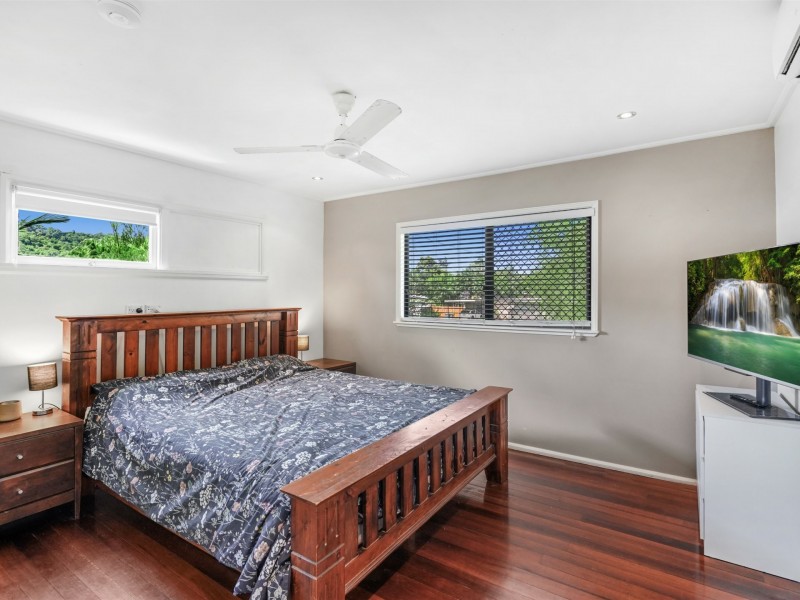 4 Compass Close, Edge Hill QLD 4870