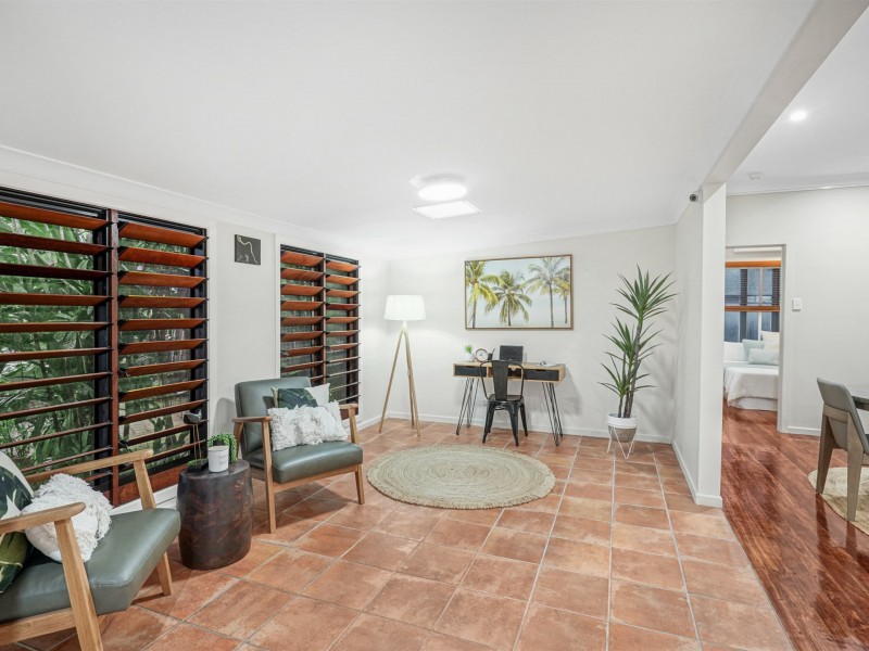 24 Nolan Street, Whitfield QLD 4870